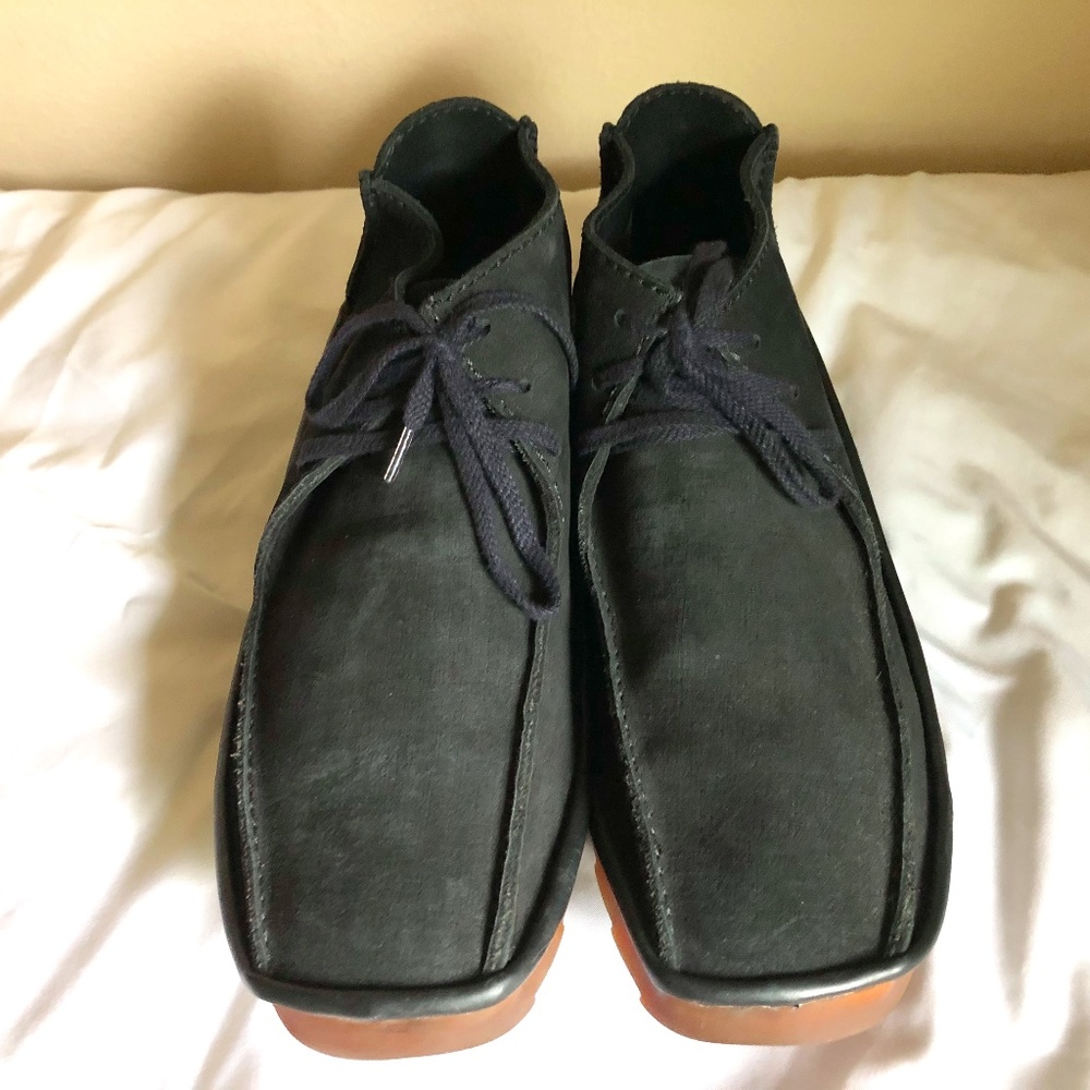 Clarks Original Black Suede Shoes Like New 10.5